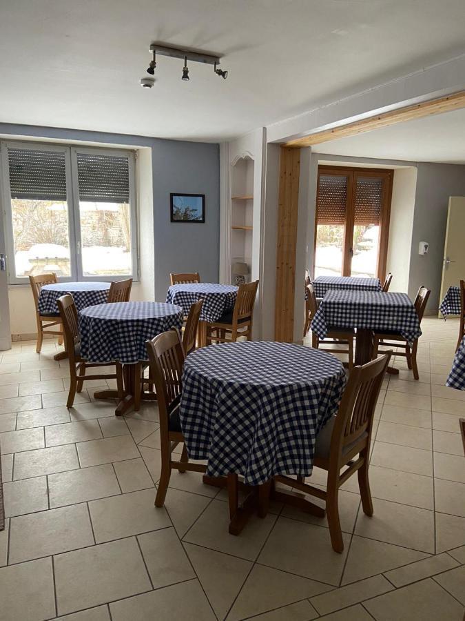 Chez Herve Le Chatelet La Chaux Neuve 外观 照片