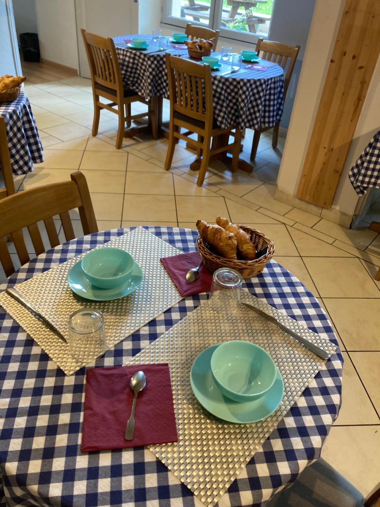 Chez Herve Le Chatelet La Chaux Neuve 外观 照片